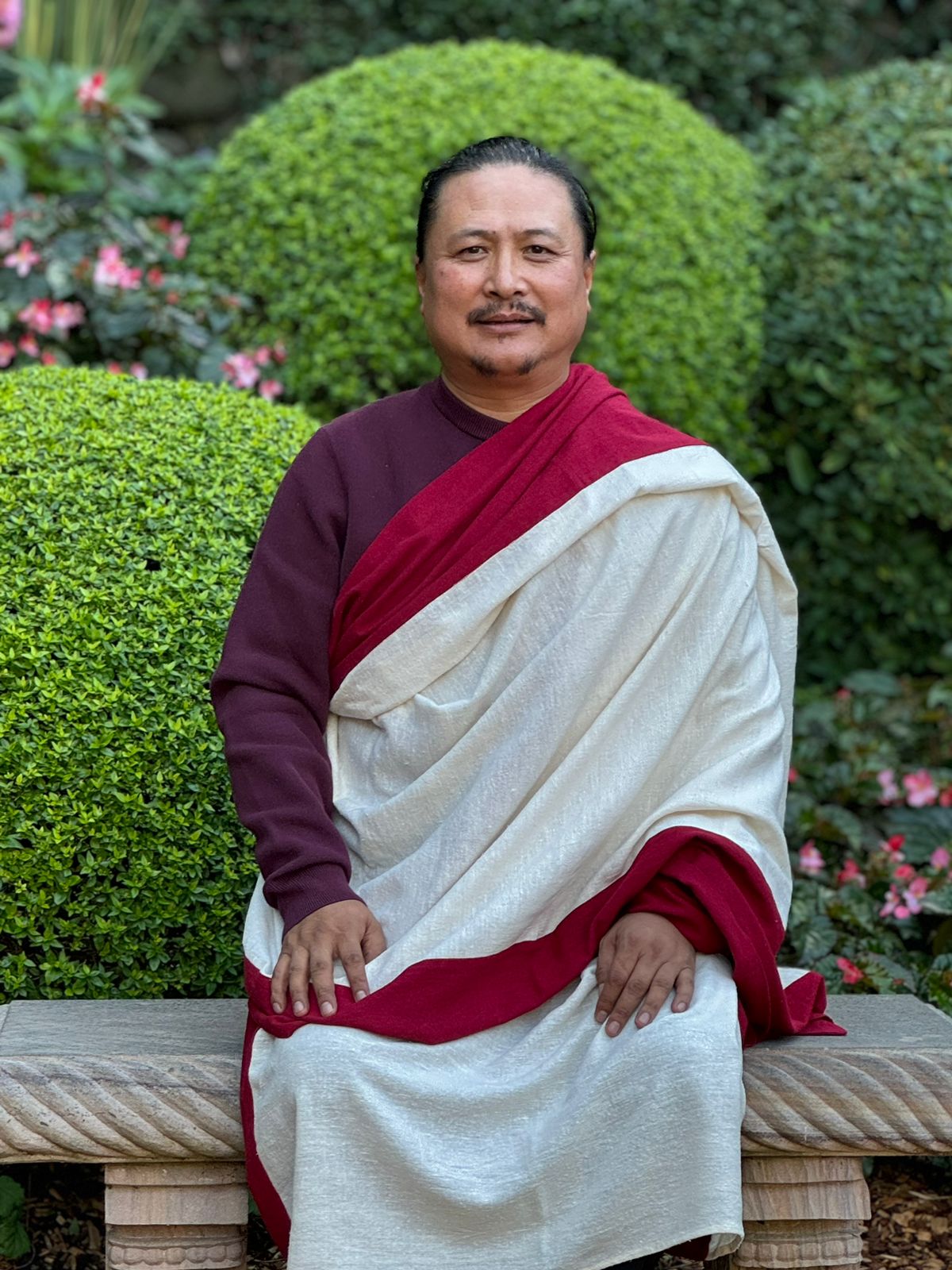 Zentra Yogi/ni Shawl (Raw silk from Bhutan)