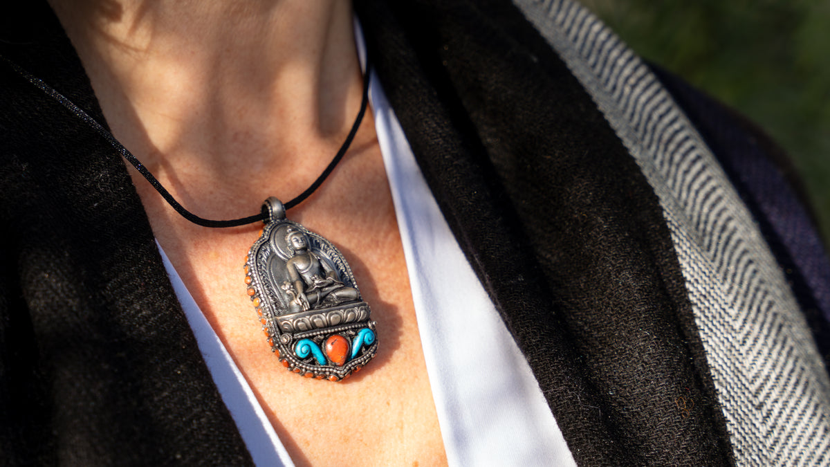 Medicine Buddha Pendant (Silver)
