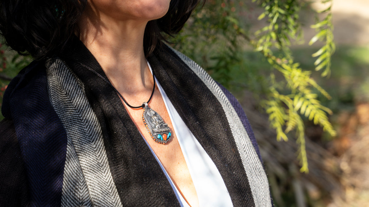 Medicine Buddha Pendant (Silver)