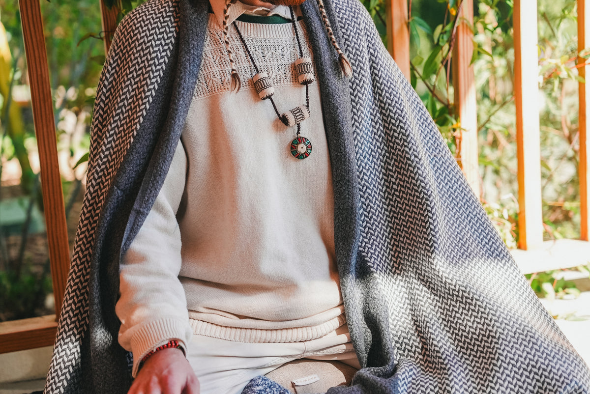 Thick Two-Toned Cashmere Shawl