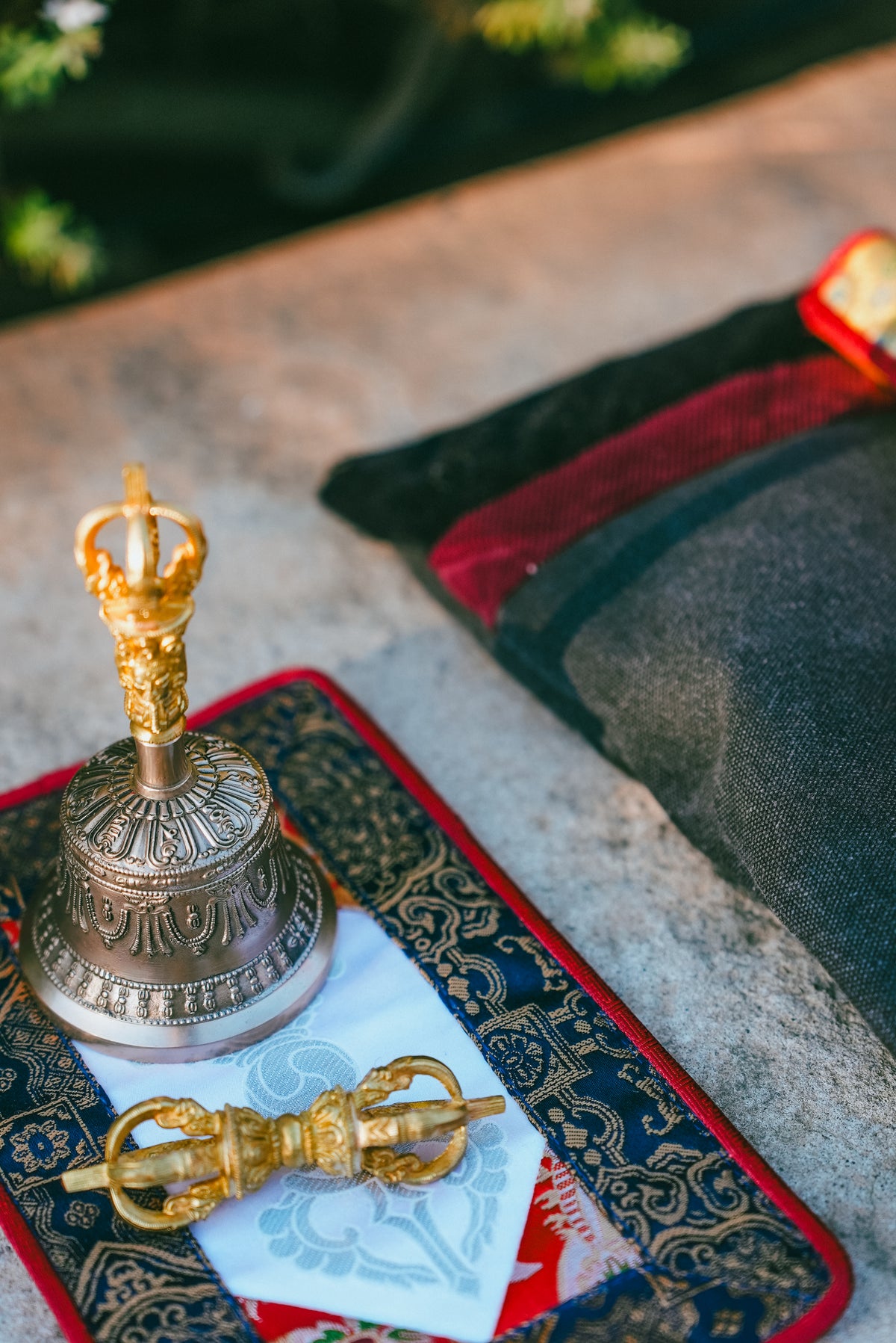 Bell &amp; Dorje Mat