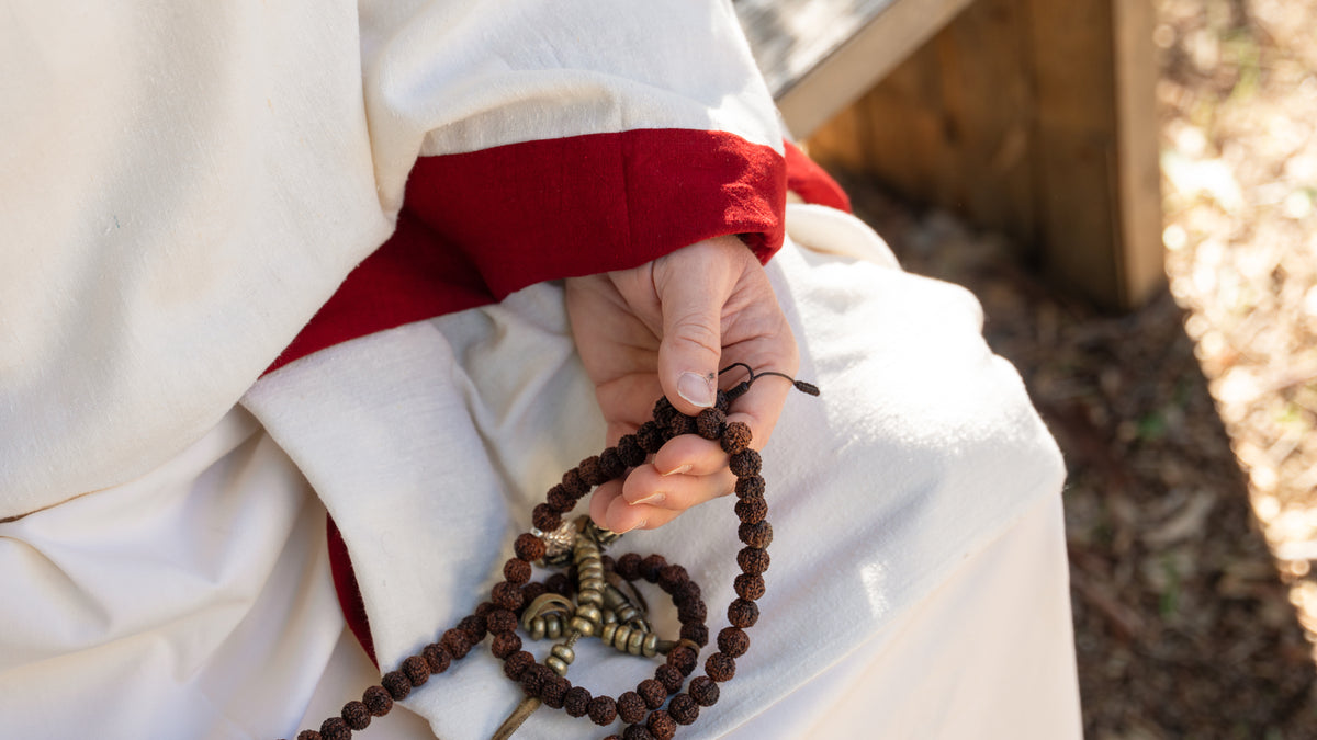 Zentra Yogi/ni Shawl (Raw silk from Bhutan)