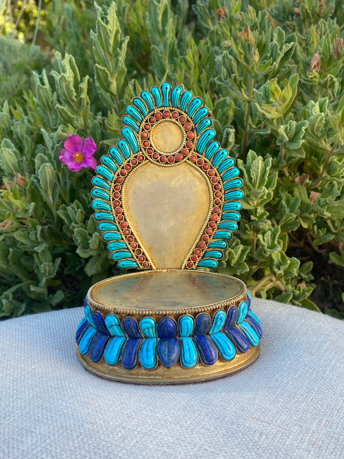 Statue Throne with Lotus Gemstone Base